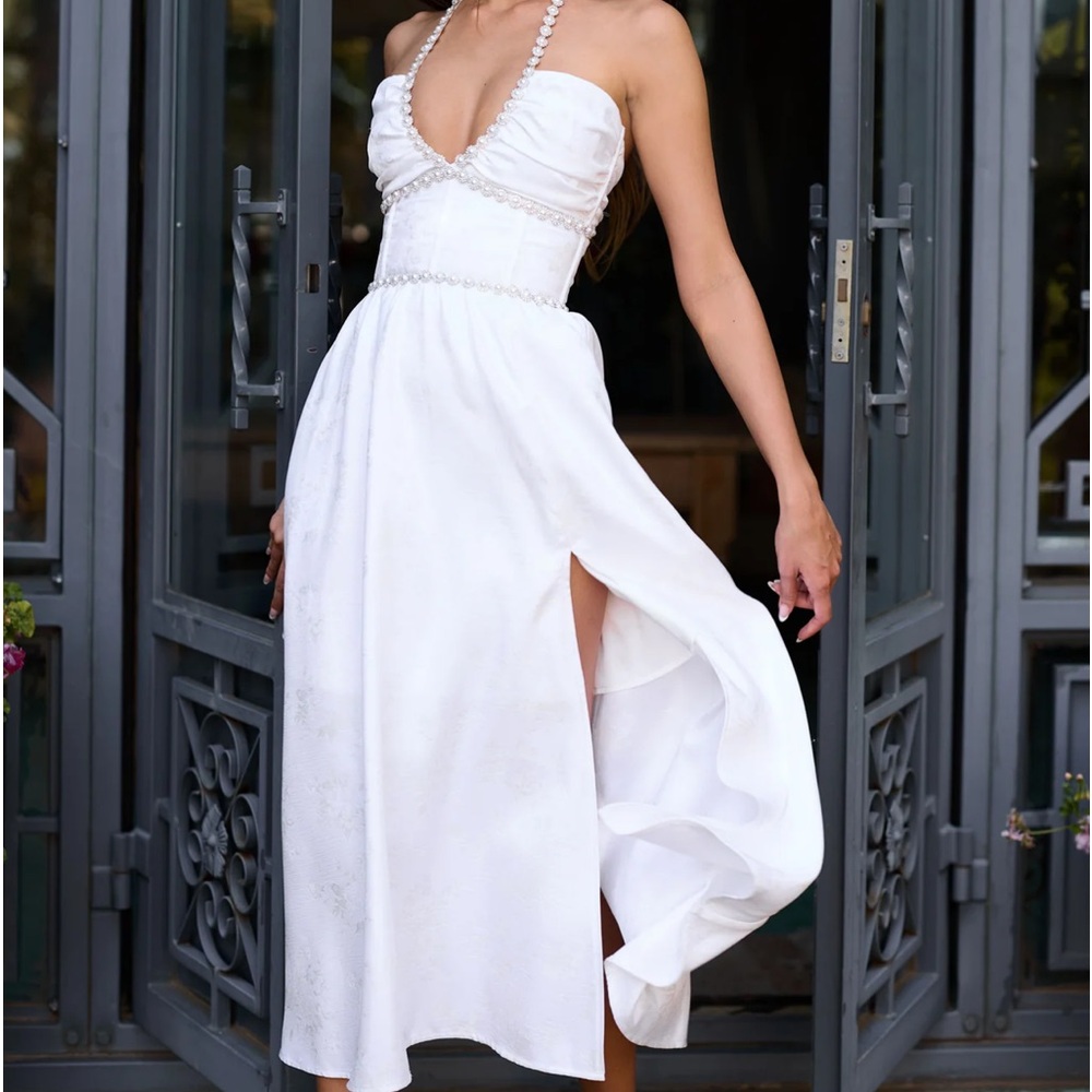 V. Chapman - The Heidi Dress in White Windsor Brocade